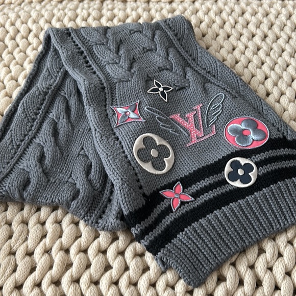 Louis Vuitton 'Columbia' Cable Knit Muffler Scarf. 7 - Picture 5 of 8